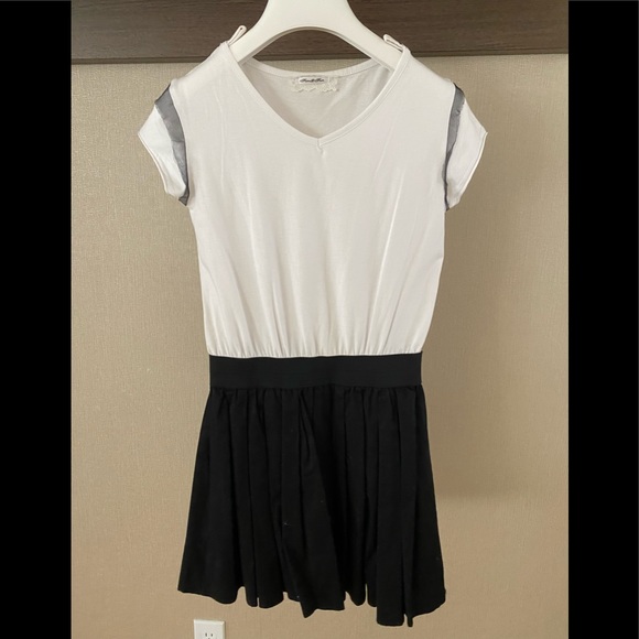 FUN&FUN Girls Black & White Dress Size 8 - Picture 1 of 3